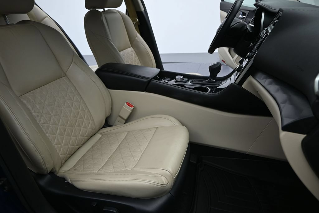 Used 2021 Nissan Maxima Platinum w/ Sport Mat Group FWD image 7
