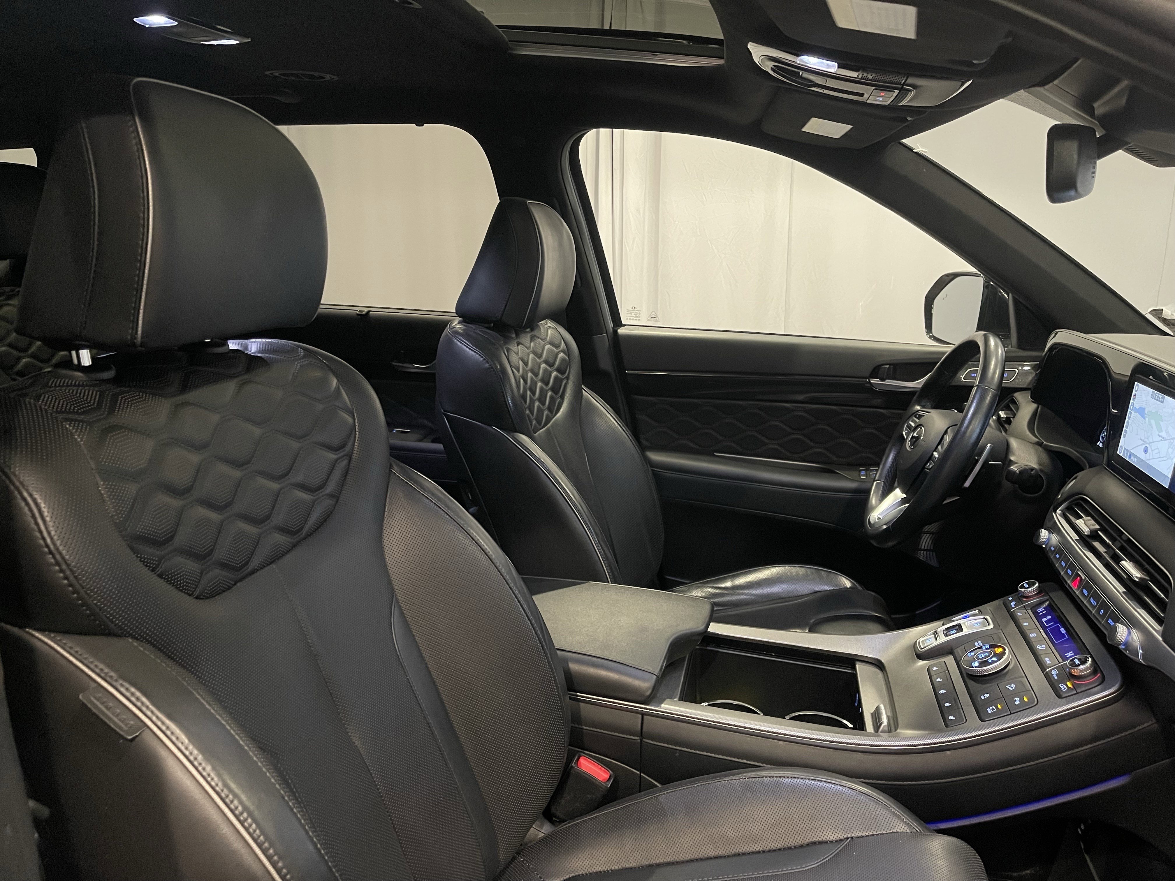 Used 2021 Hyundai Palisade Calligraphy w/ Cargo Package image 16