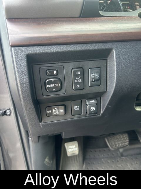 Used 2018 Toyota Tundra Limited w/ Limited Premium Package image 19