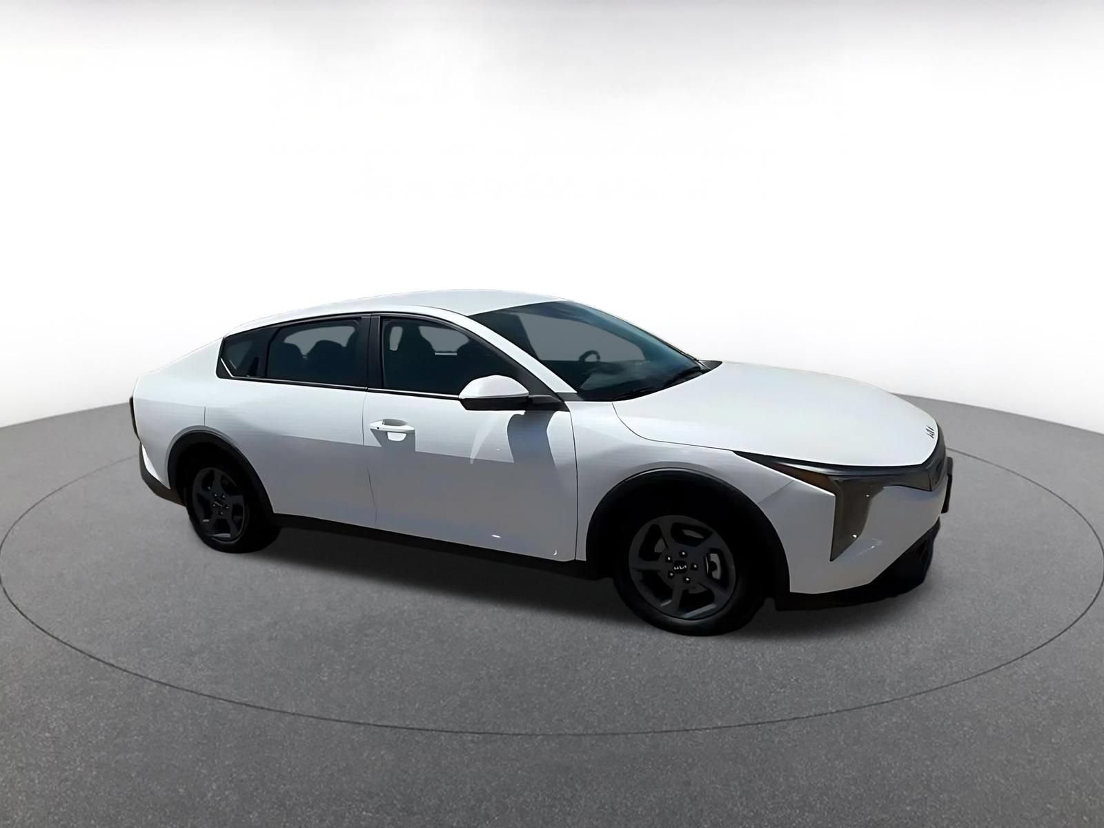Used 2026 Kia K4 FWD image 2