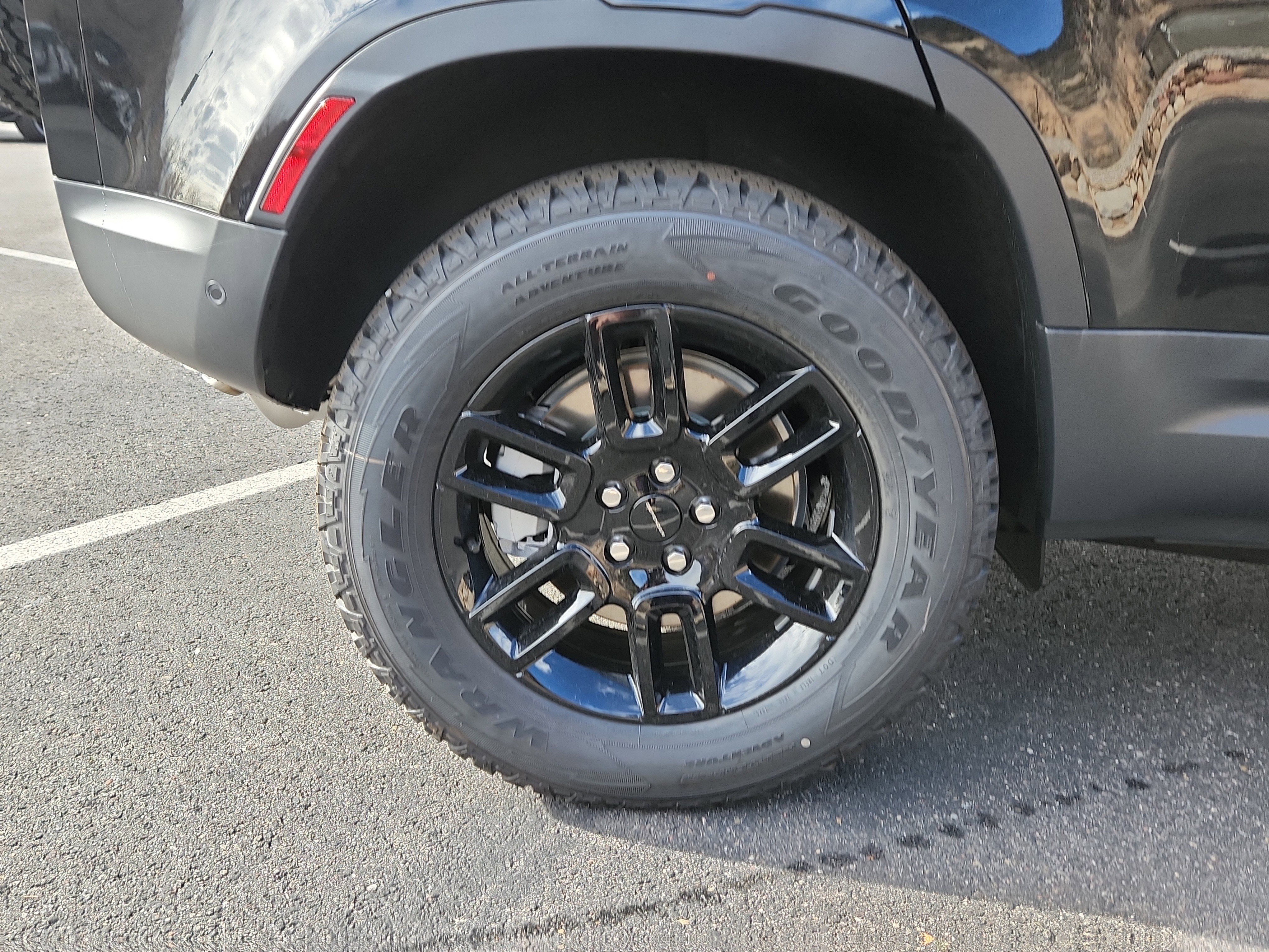 New 2026 Land Rover Defender 110 S image 17