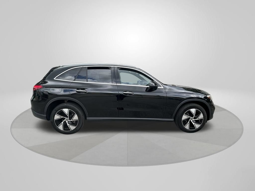 Used 2024 Mercedes-Benz GLC 300 4MATIC image 8