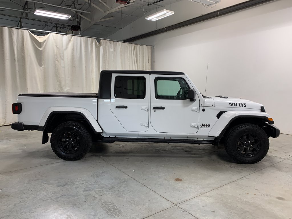 Used 2023 Jeep Gladiator Sport AWD/4WD image 12