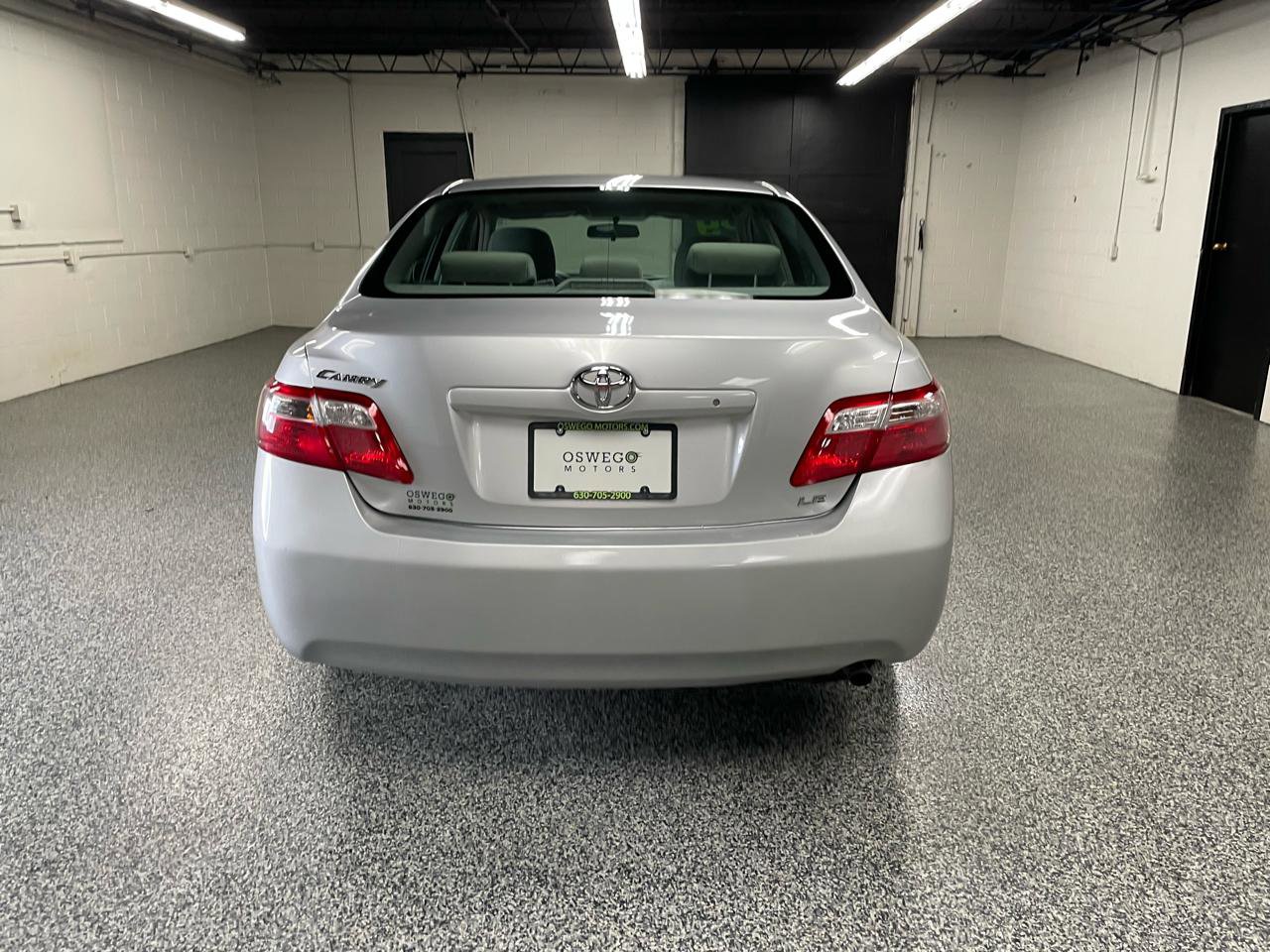 Used 2009 Toyota Camry LE FWD image 6
