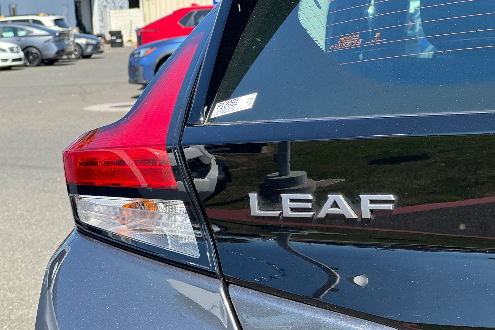 Certified 2025 Nissan Leaf S FWD image 33