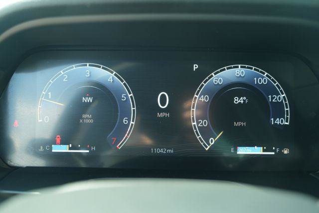 Certified 2025 Jeep Grand Cherokee Limited w/ Luxury Tech Group II AWD/4WD image 32