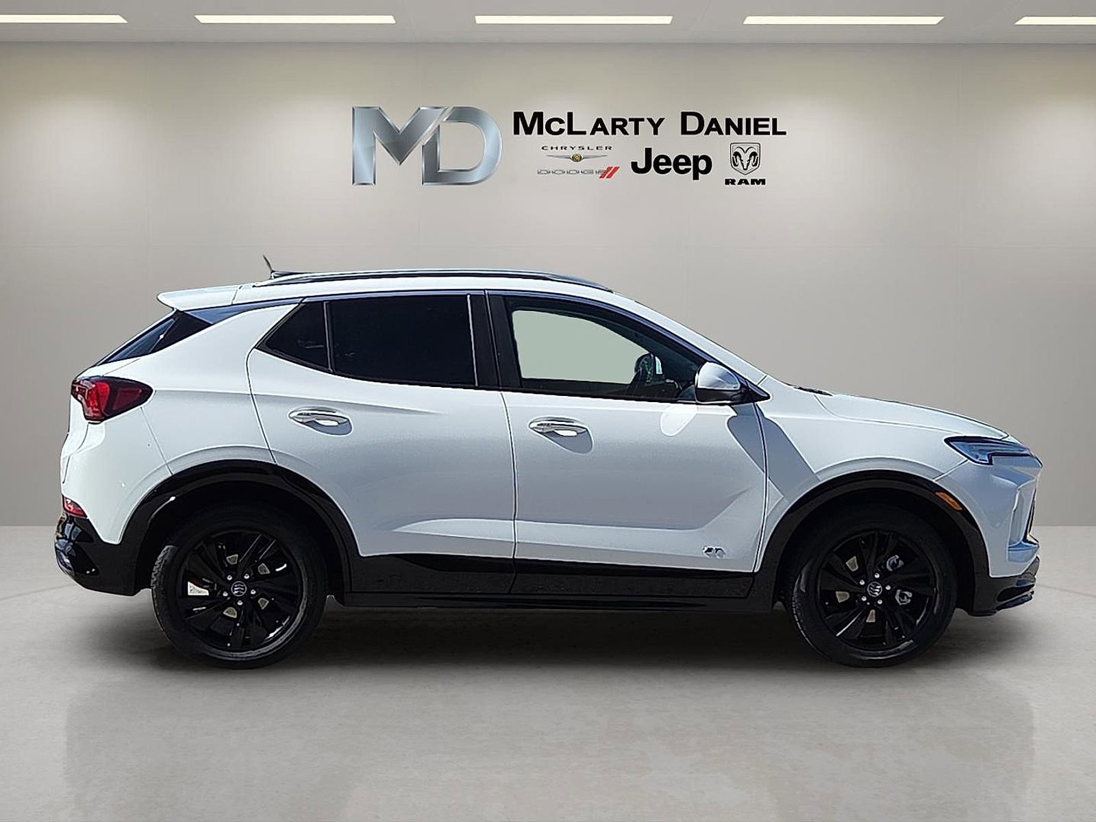 Used 2025 Buick Encore GX Sport Touring w/ Comfort Package FWD image 6