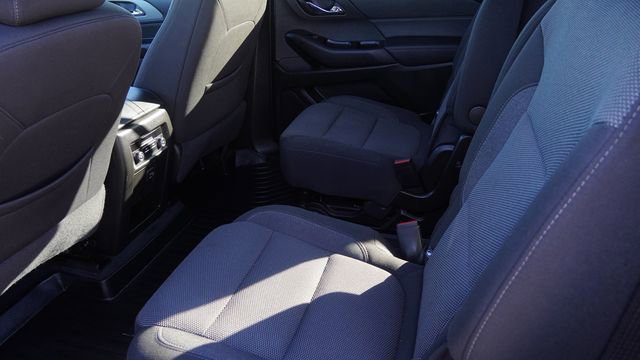 Used 2023 Chevrolet Traverse LT image 15
