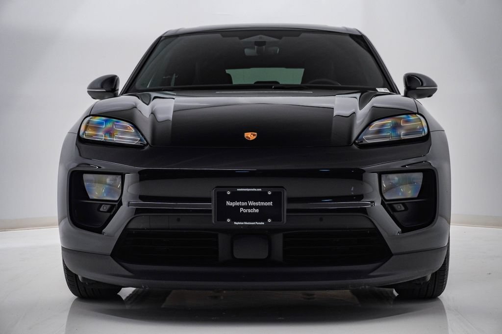 Used 2025 Porsche Macan 4 Electric AWD/4WD image 6