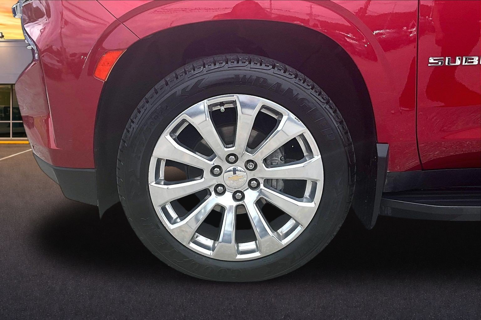 Used 2021 Chevrolet Suburban Premier w/ Premium Package AWD/4WD image 9