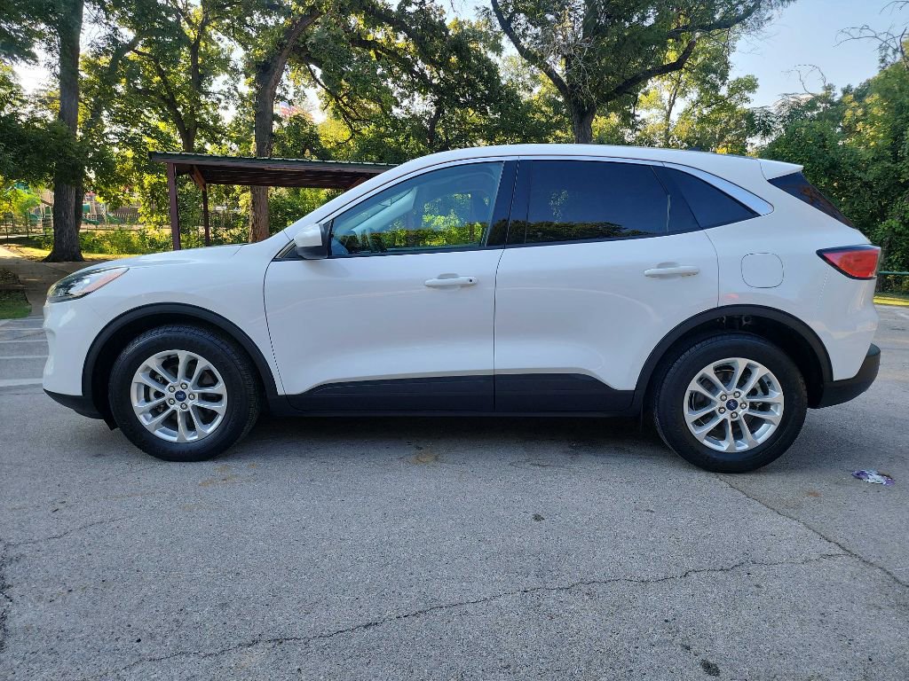 Used 2021 Ford Escape SE image 4