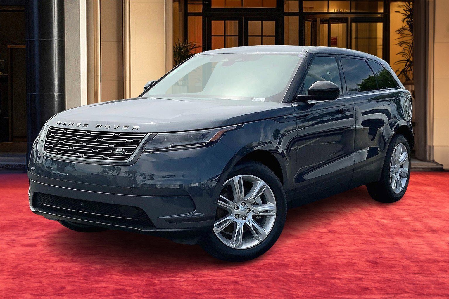 New 2025 Land Rover Range Rover Velar S