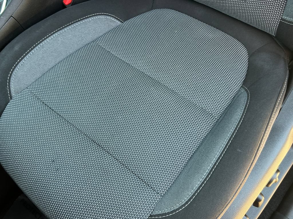 Used 2018 Chevrolet Traverse LT AWD/4WD image 16