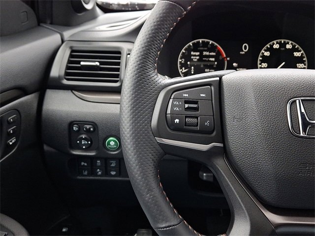Certified 2025 Honda Ridgeline TrailSport+ image 22