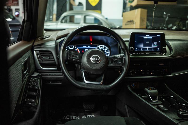 Used 2023 Nissan Rogue S image 14