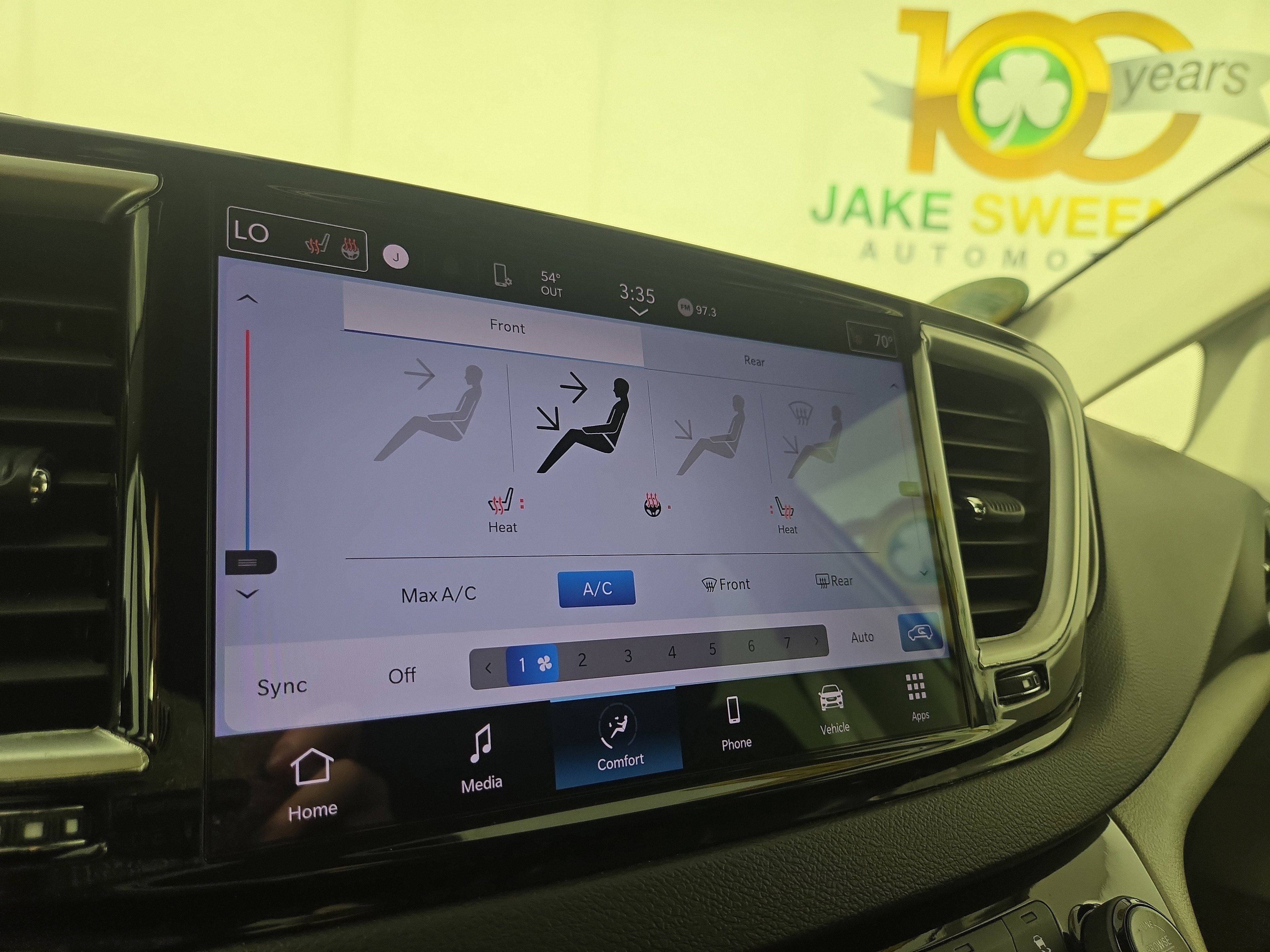 Used 2024 Chrysler Pacifica Touring-L image 27