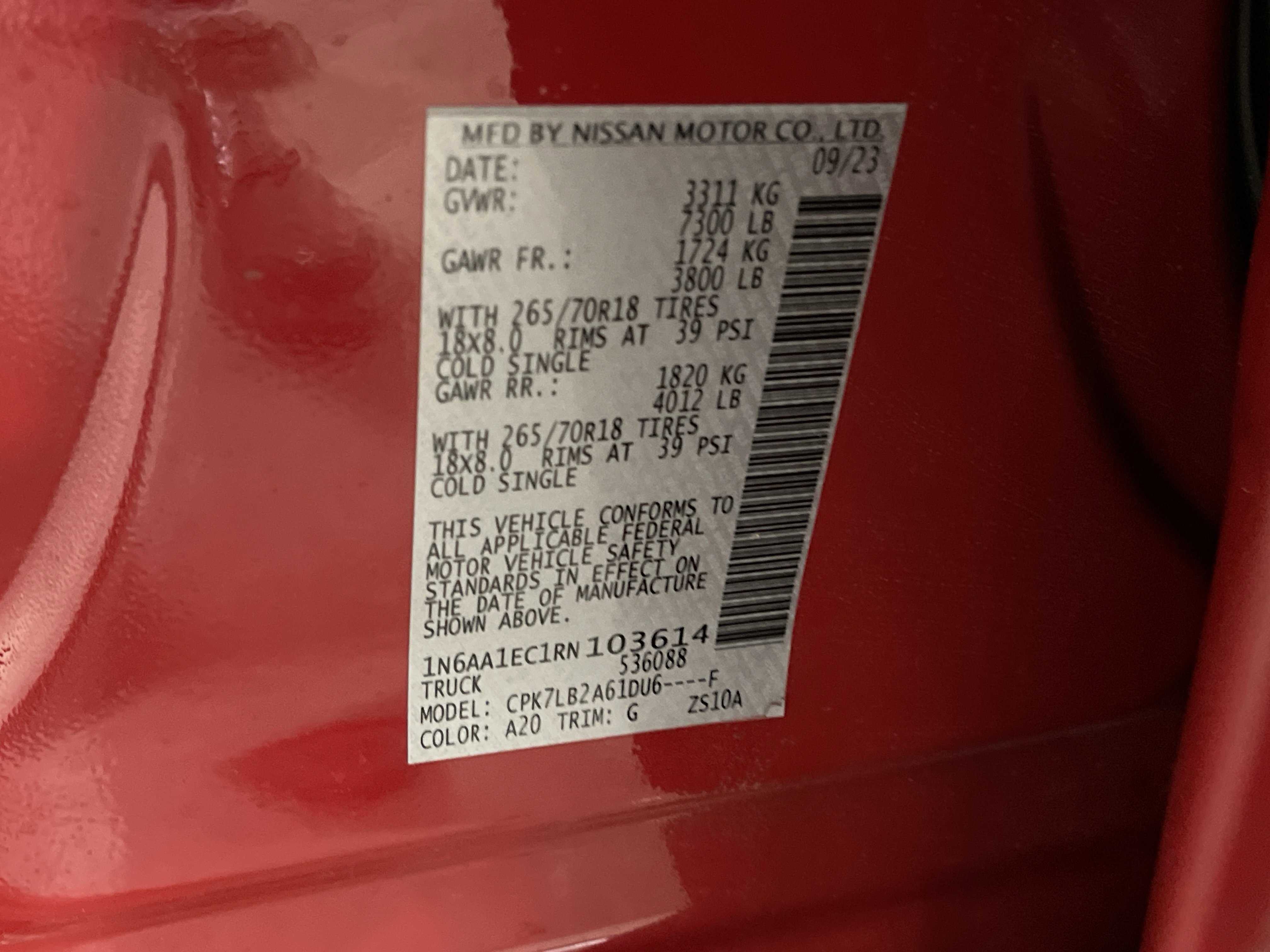 Used 2024 Nissan Titan SV image 28