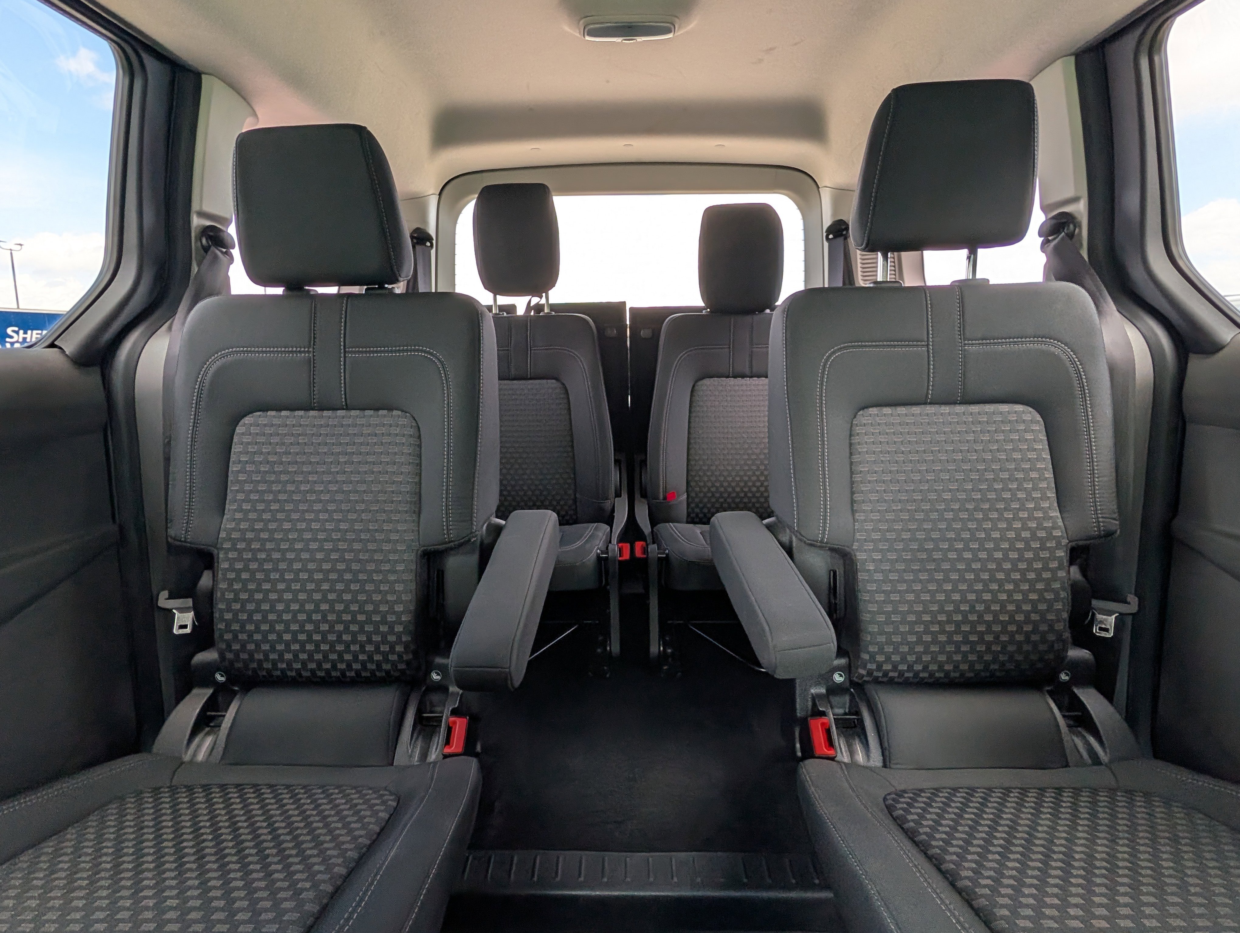 Used 2019 Ford Transit Connect XLT image 25