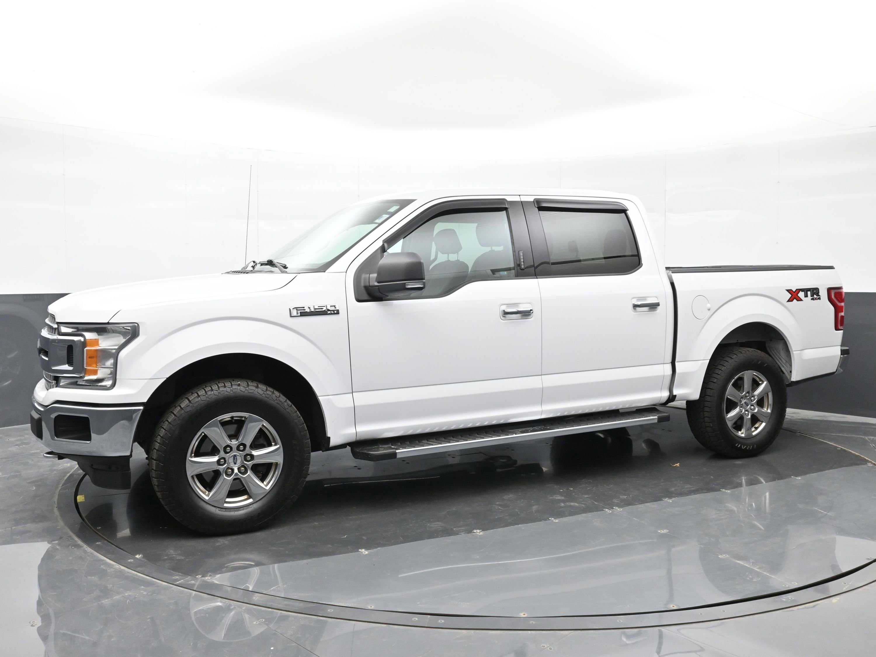 Used 2018 Ford F150 XLT w/ Equipment Group 301A Mid AWD/4WD image 8