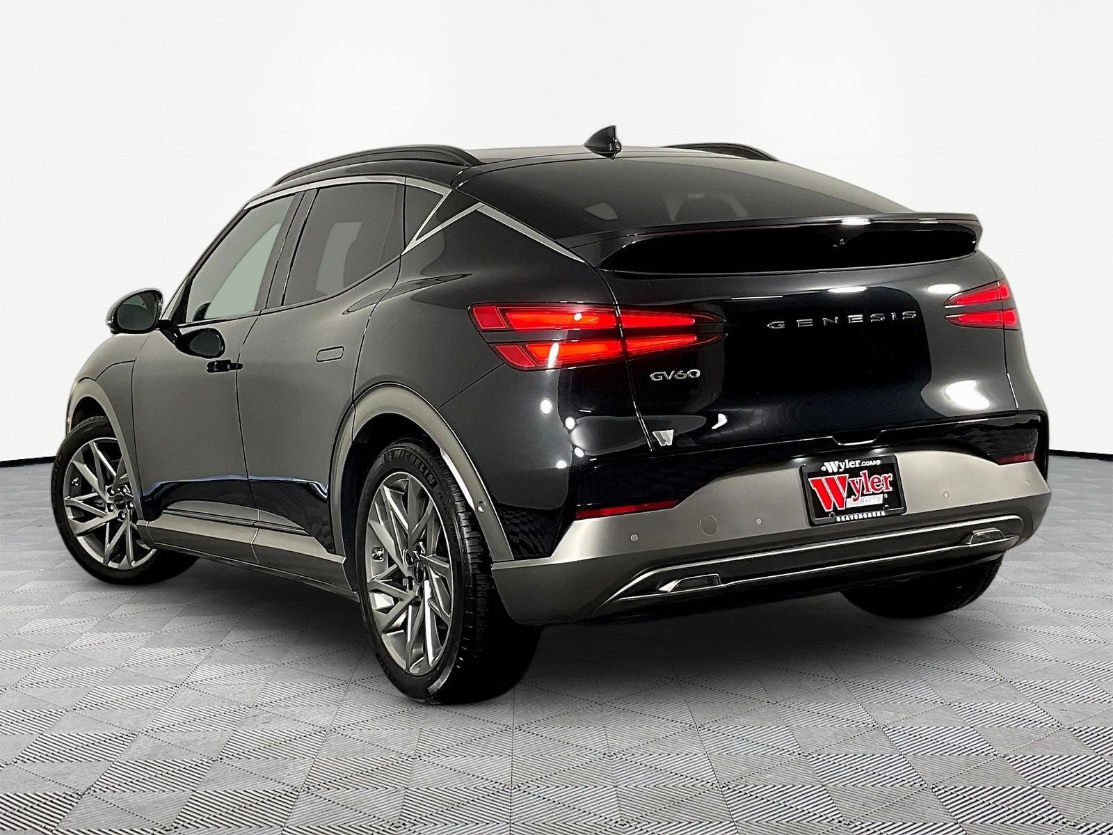 Used 2023 Genesis GV60 Advanced w/ Cargo Package AWD/4WD image 4