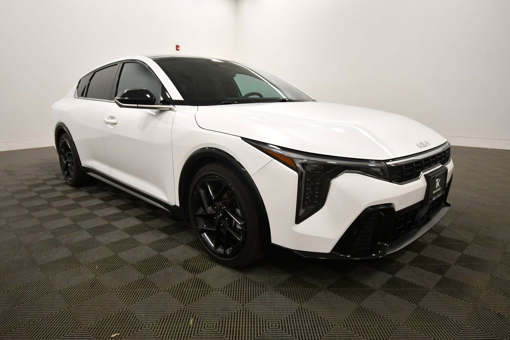 Certified 2025 Kia K4 GT-Line Turbo FWD image 10