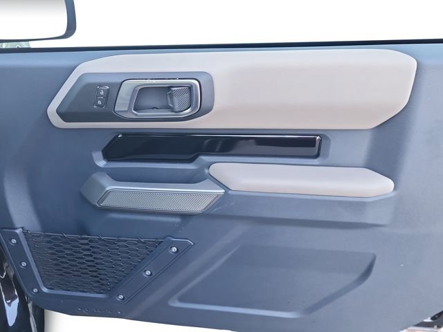 Used 2023 Ford Bronco Wildtrak image 23