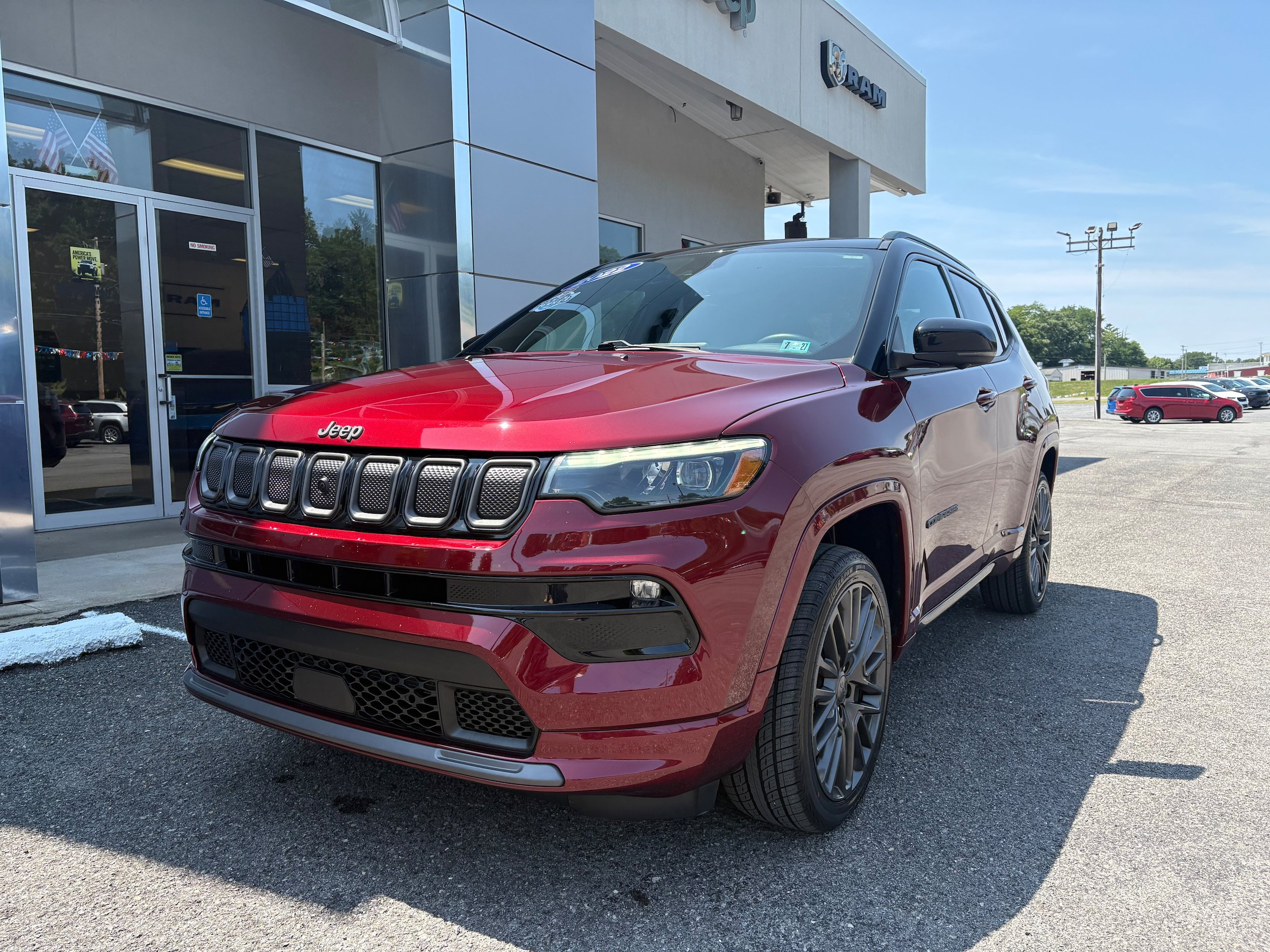 Certified 2022 Jeep Compass High Altitude AWD/4WD image 3