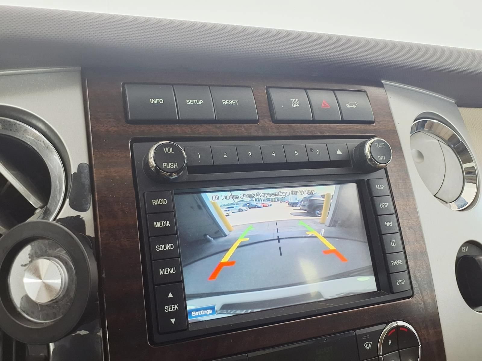 Used 2014 Ford Expedition EL XLT w/ Equipment Group 202A RWD image 22