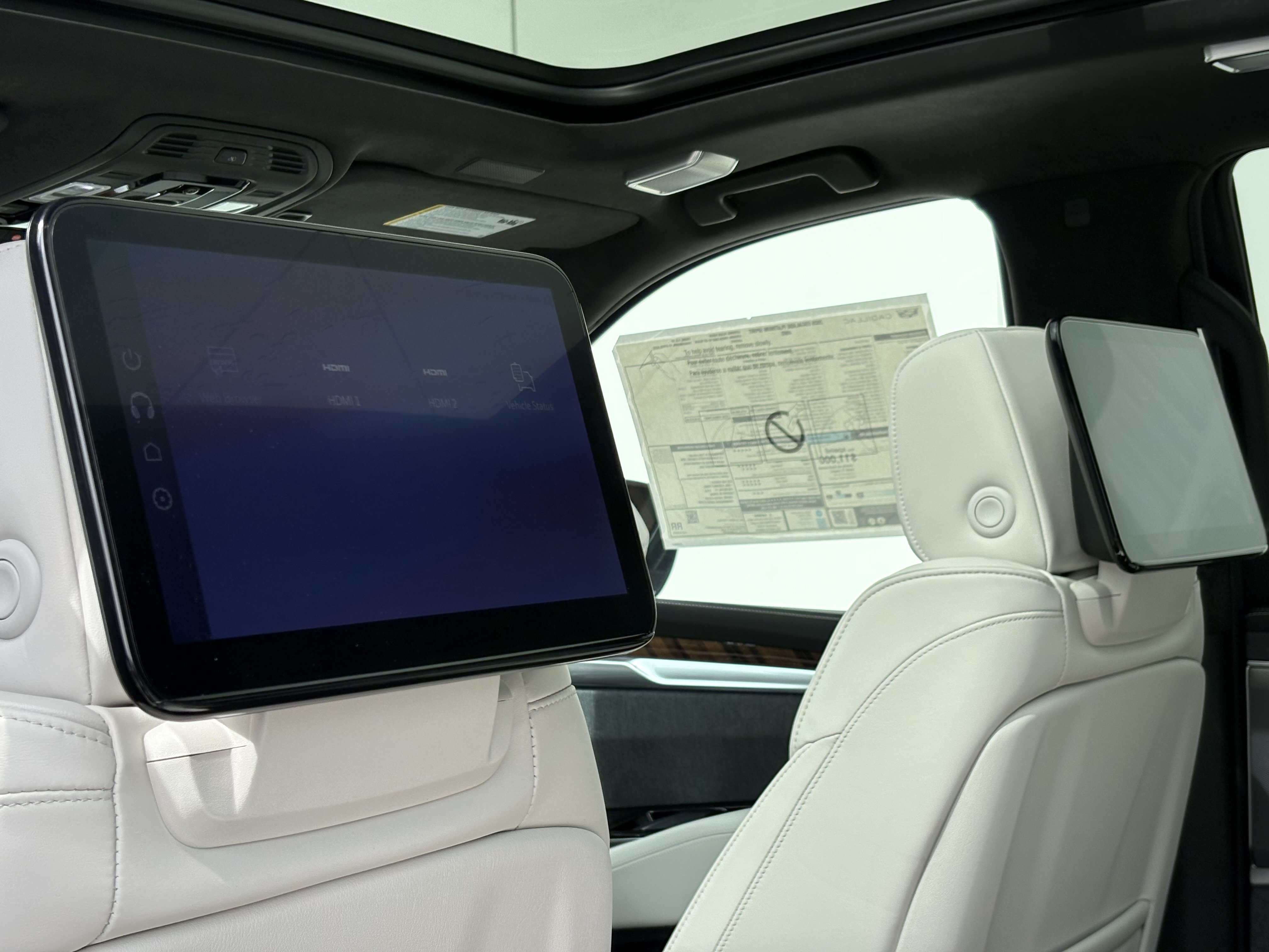 New 2026 Cadillac Escalade Platinum Sport w/ LPO, ONYX Package AWD/4WD image 15
