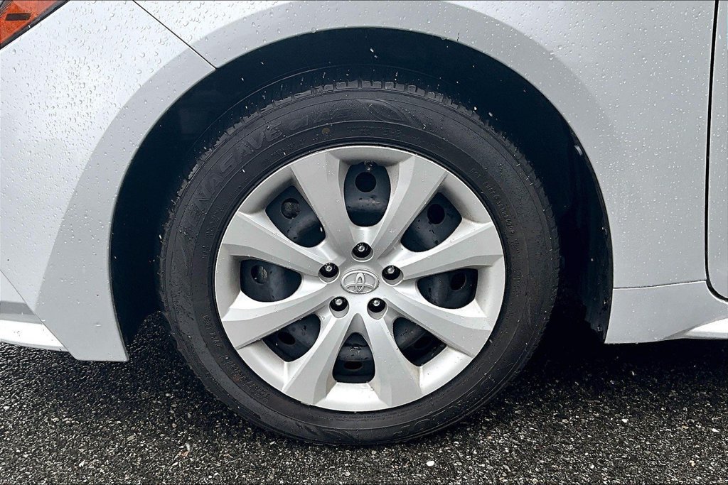 Used 2021 Toyota Corolla LE w/ Carpet Mat Package (TMS) FWD image 7