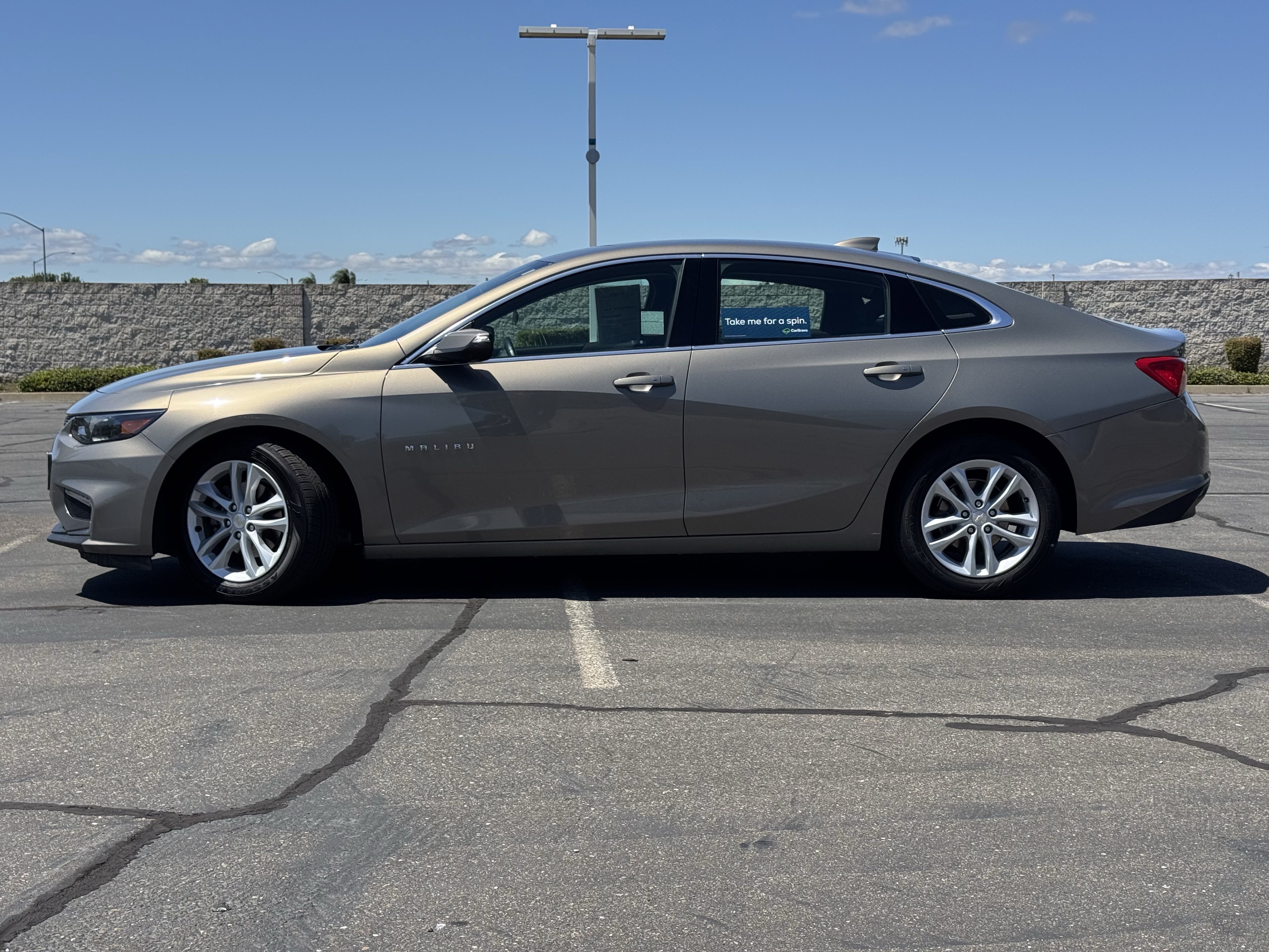 Certified 2018 Chevrolet Malibu LT FWD image 4