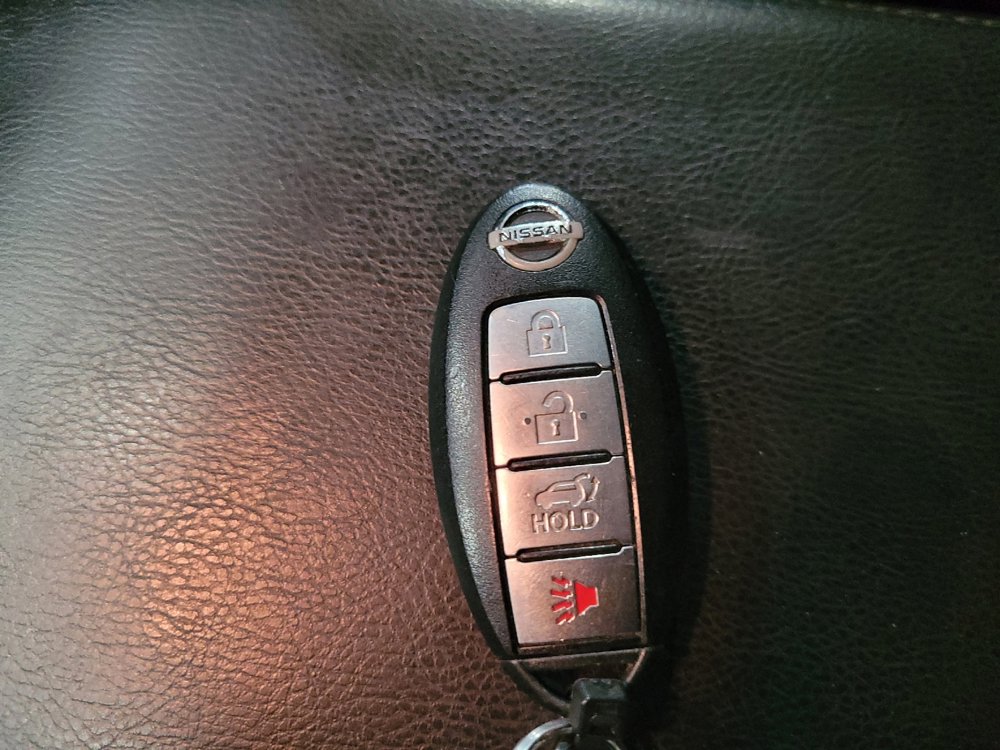 Used 2013 Nissan Armada Platinum image 32