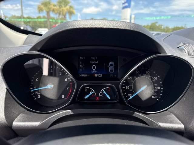 Used 2019 Ford Escape Titanium w/ U0J03 - Titanium Tow Package FWD image 40