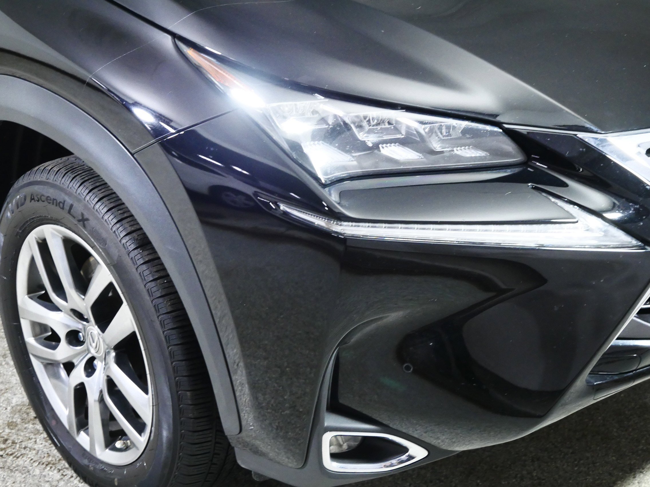 Used 2016 Lexus NX 300h AWD image 16