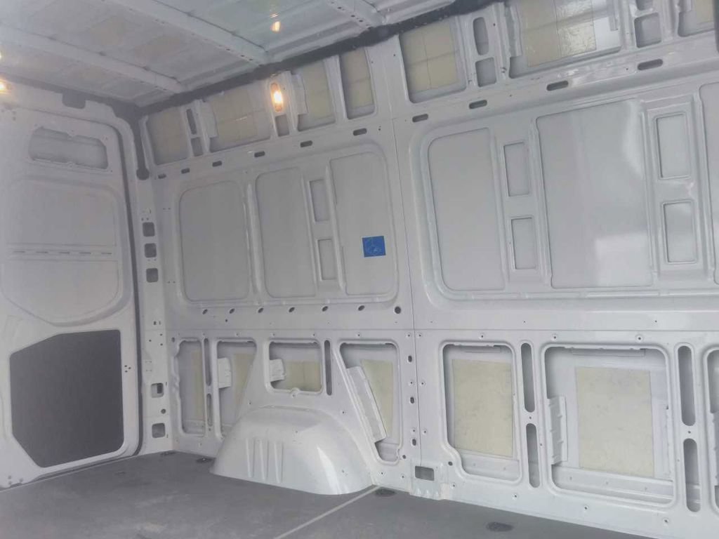 Used 2025 Mercedes-Benz Sprinter 2500 image 22