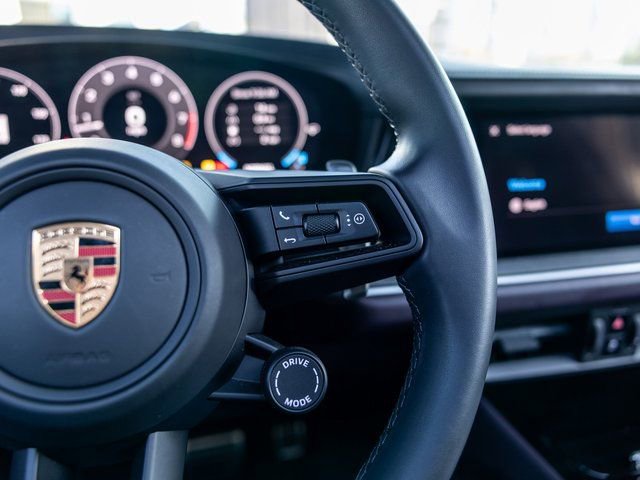 Certified 2025 Porsche Cayenne S image 28