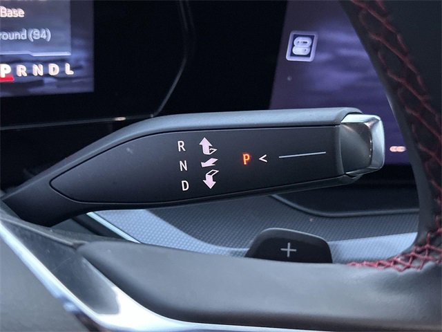 Used 2025 Chevrolet Suburban RST image 14