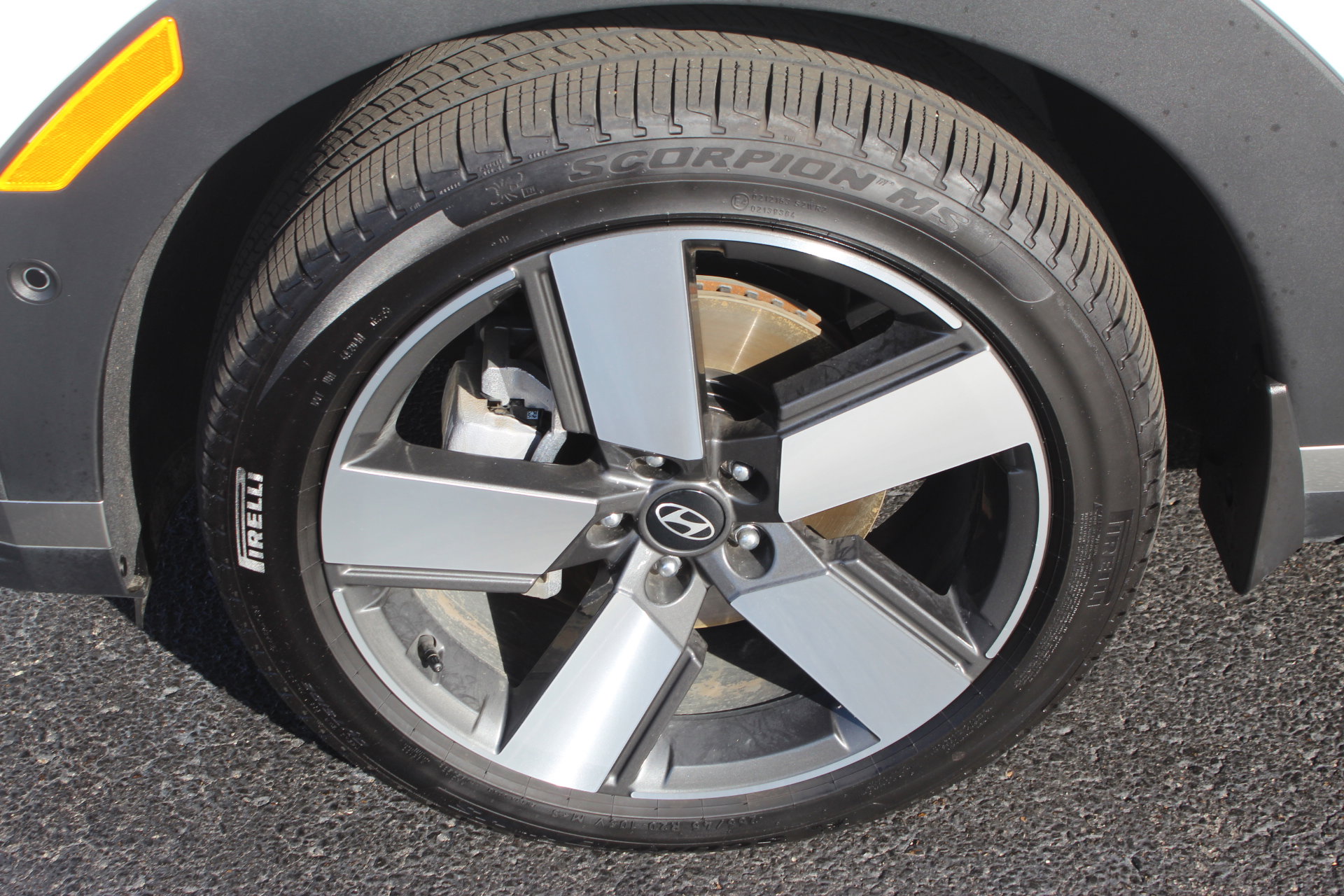 Used 2025 Hyundai Santa Fe Limited image 11