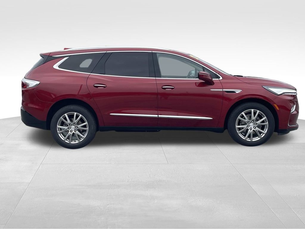 Used 2022 Buick Enclave Essence w/ Experience Buick Package image 2
