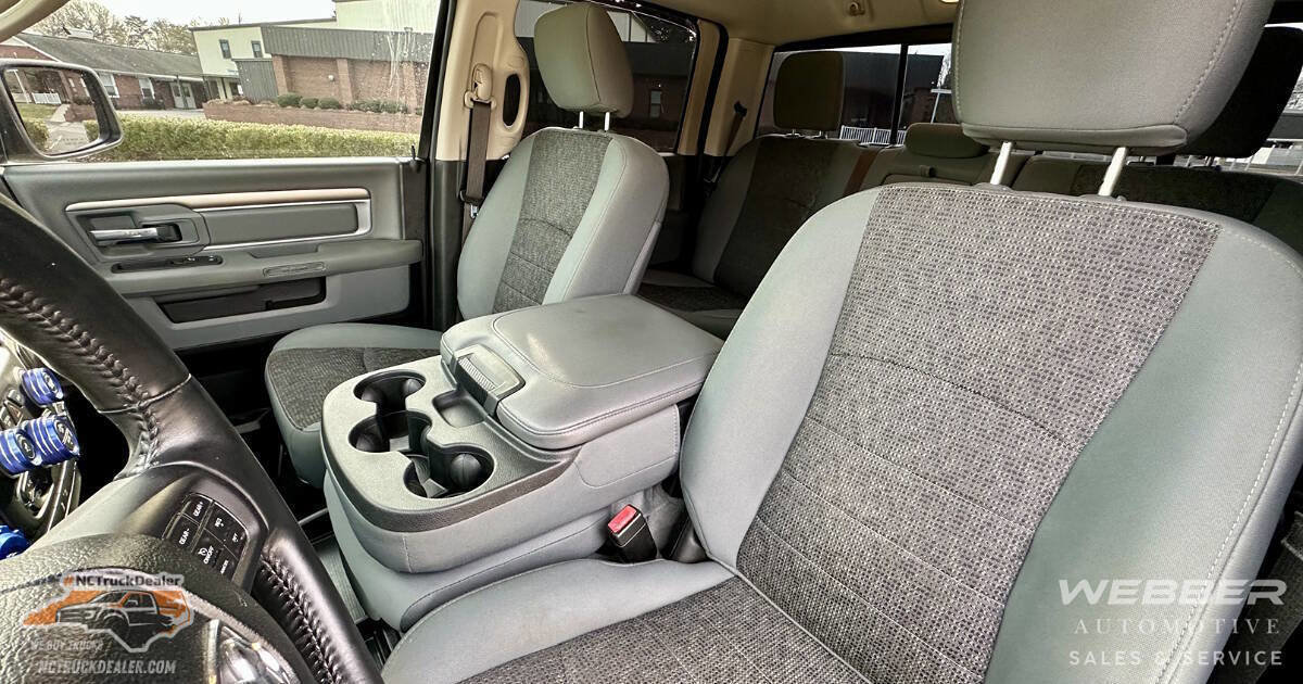 Used 2019 RAM 1500 Classic SLT w/ Luxury Group image 12