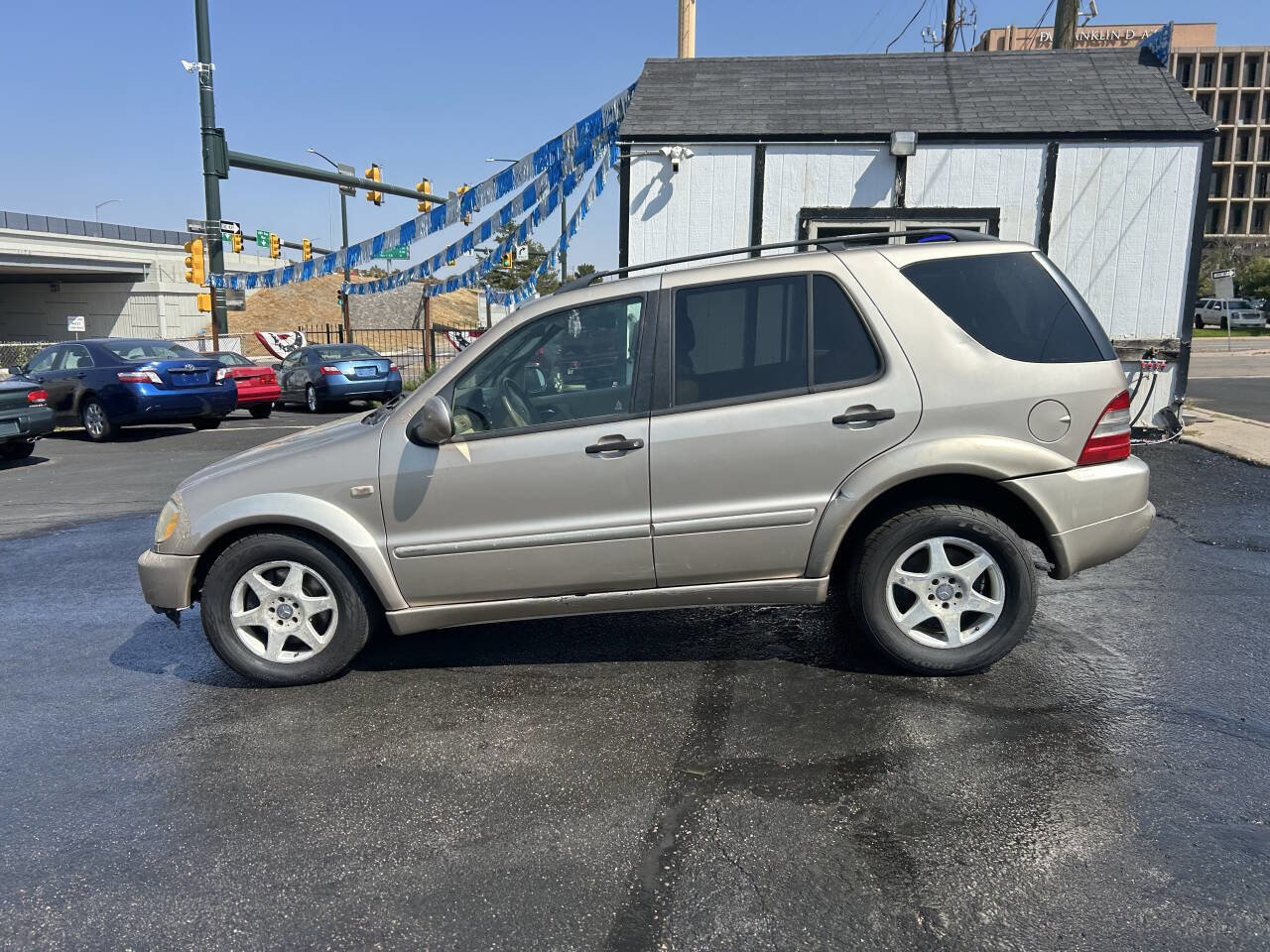 Used 2001 Mercedes-Benz ML 430 4MATIC image 4