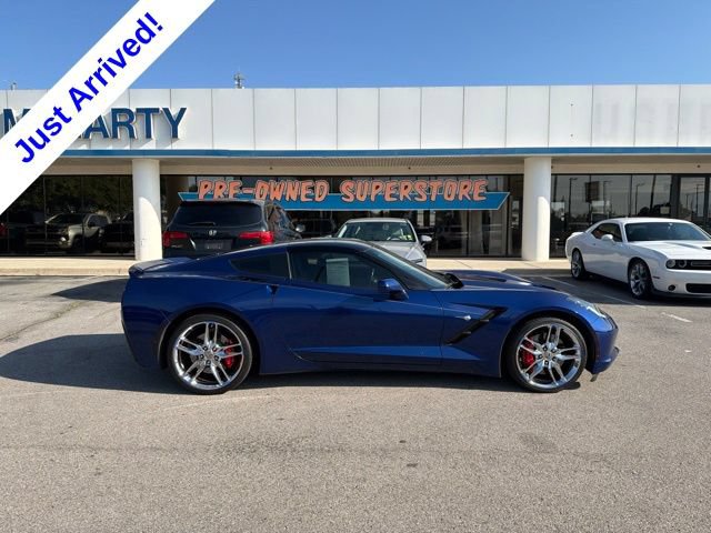 Used 2016 Chevrolet Corvette Stingray Coupe RWD image 2
