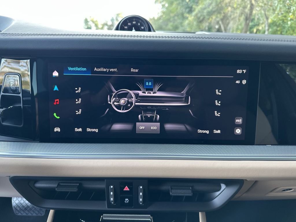 Used 2026 Porsche Cayenne Coupe AWD/4WD image 15