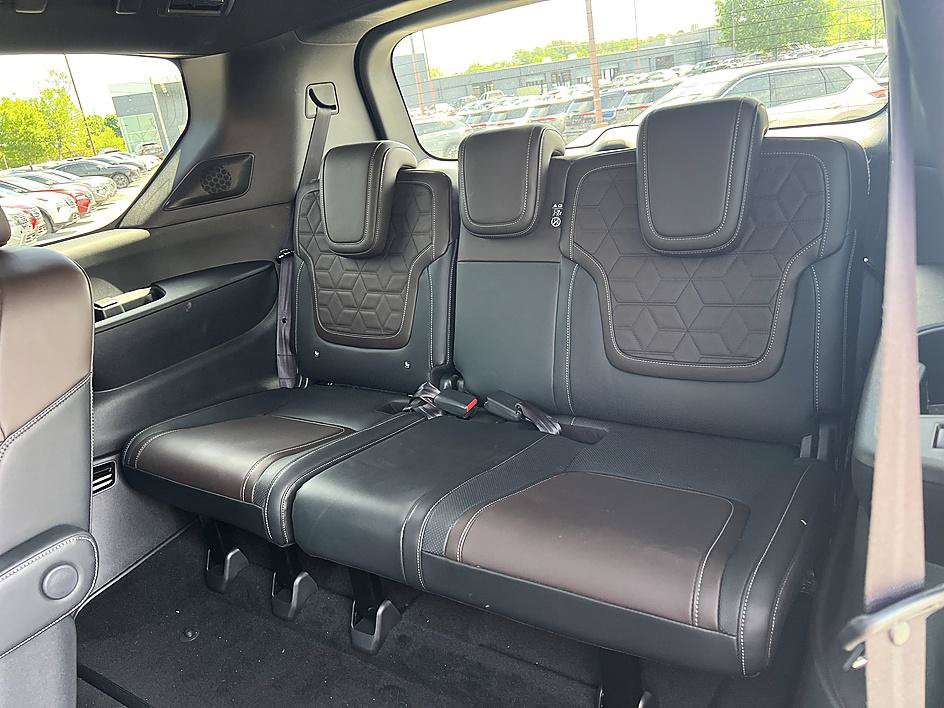 Certified 2025 Nissan Armada Platinum AWD/4WD image 30