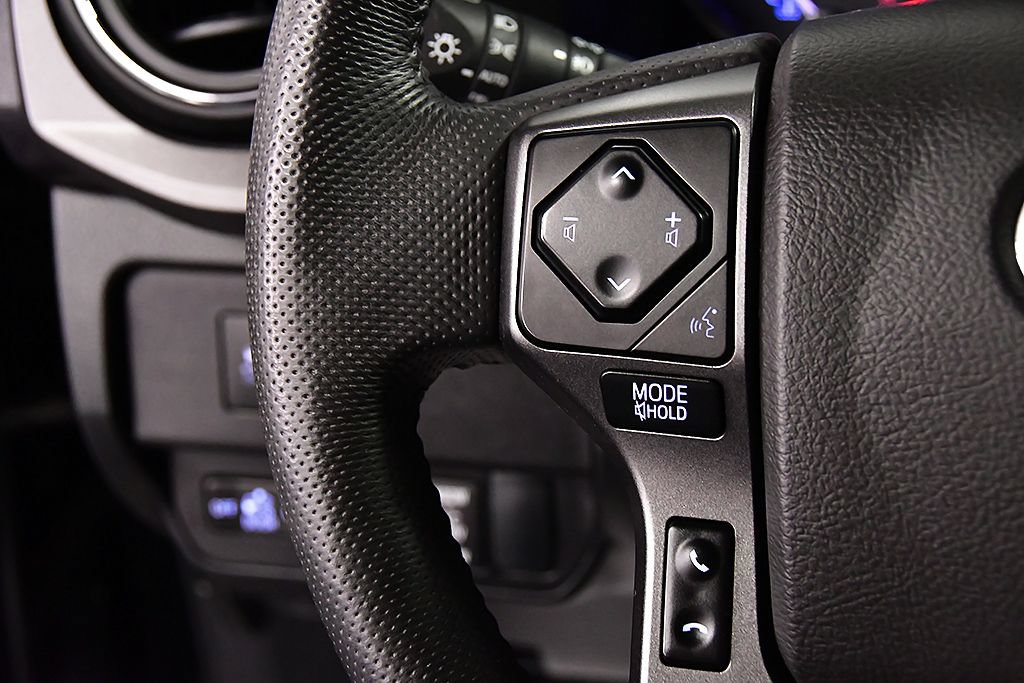 Used 2023 Toyota Tacoma TRD Off-Road w/ Advanced Technology Package AWD/4WD image 21