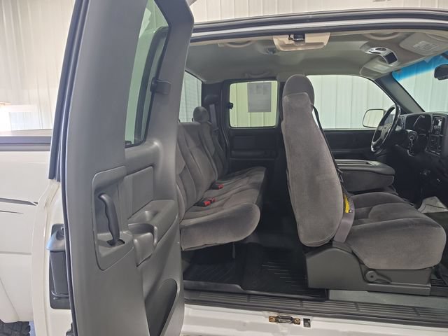 Used 2003 GMC Sierra 2500 SLE w/ Snow Plow Prep Package AWD/4WD image 24