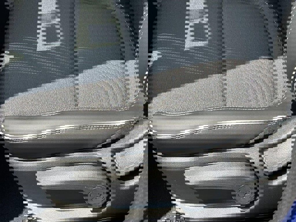 Certified 2025 Hyundai Venue Limited image 21