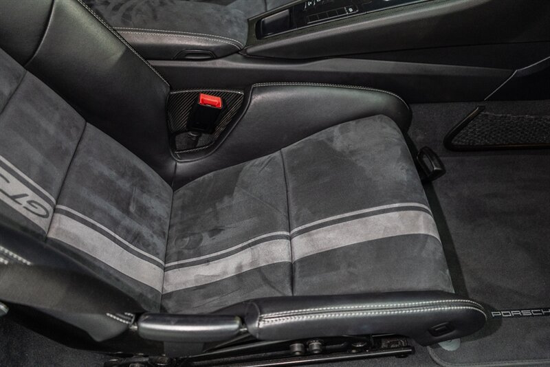 Used 2018 Porsche 911 GT3 RWD image 52