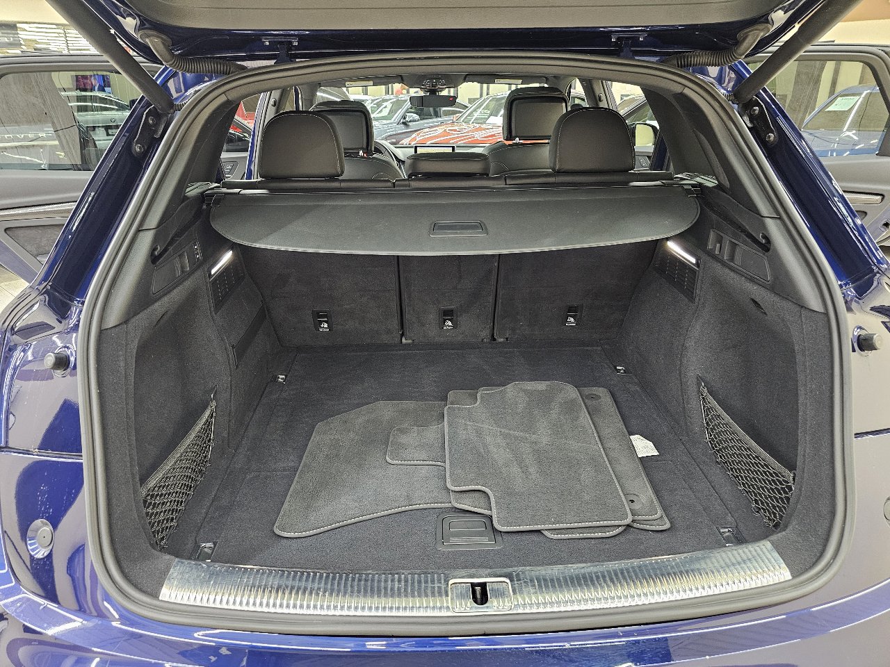 Used 2020 Audi SQ5 Prestige w/ Prestige Package image 17