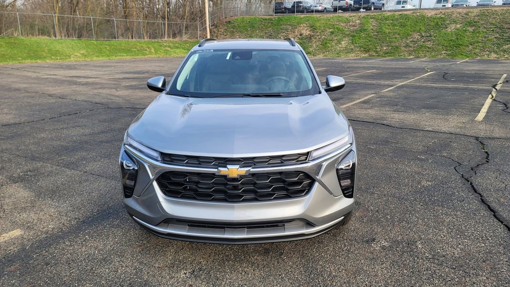 New 2026 Chevrolet Trax LT image 4